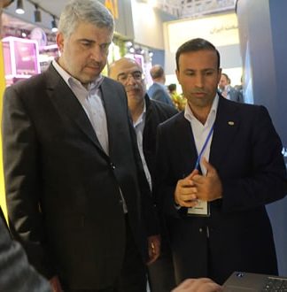 بازدید رئیس سازمان فناوری اطلاعات از غرفه ایرانسل در روز پایانی تلکام ۱۴۰۲