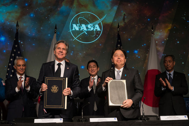 همکاری ژاپن و آمریکا برای سفر به ماه