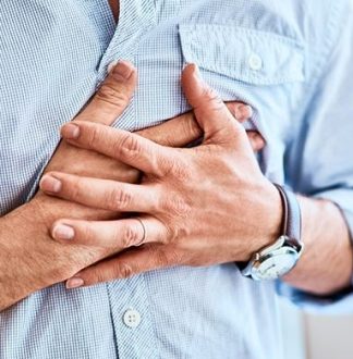 تپش قلب چیست ؟ دلایل و راه های درمان تپش قلب