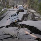 ویرانی و زلزله در ژاپن: زمین ۴ متر تکان خورده است
