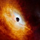 این سیاه چاله آشوبناک، هر روز یک خورشید را بلعیده می‌کند!