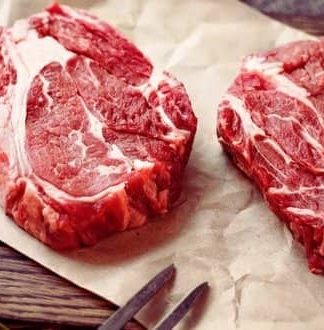 چرا گوشت تازه به رنگ خاکستری در می‌آید؟ آیا خوردن آن مضر است؟